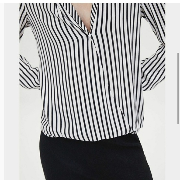 Zara trf collection black and white striped blouse Size m new with tags - Picture 2 of 9